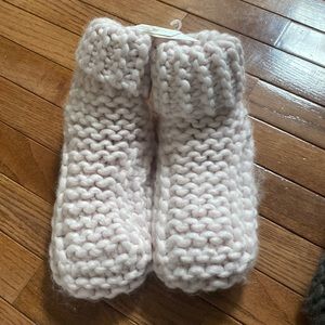 Rose pink Slippers NWT